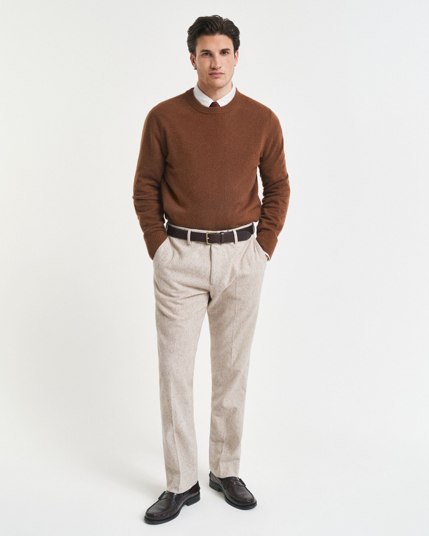 Slim fit ‑mitoitetut Donegal-puvunhousut