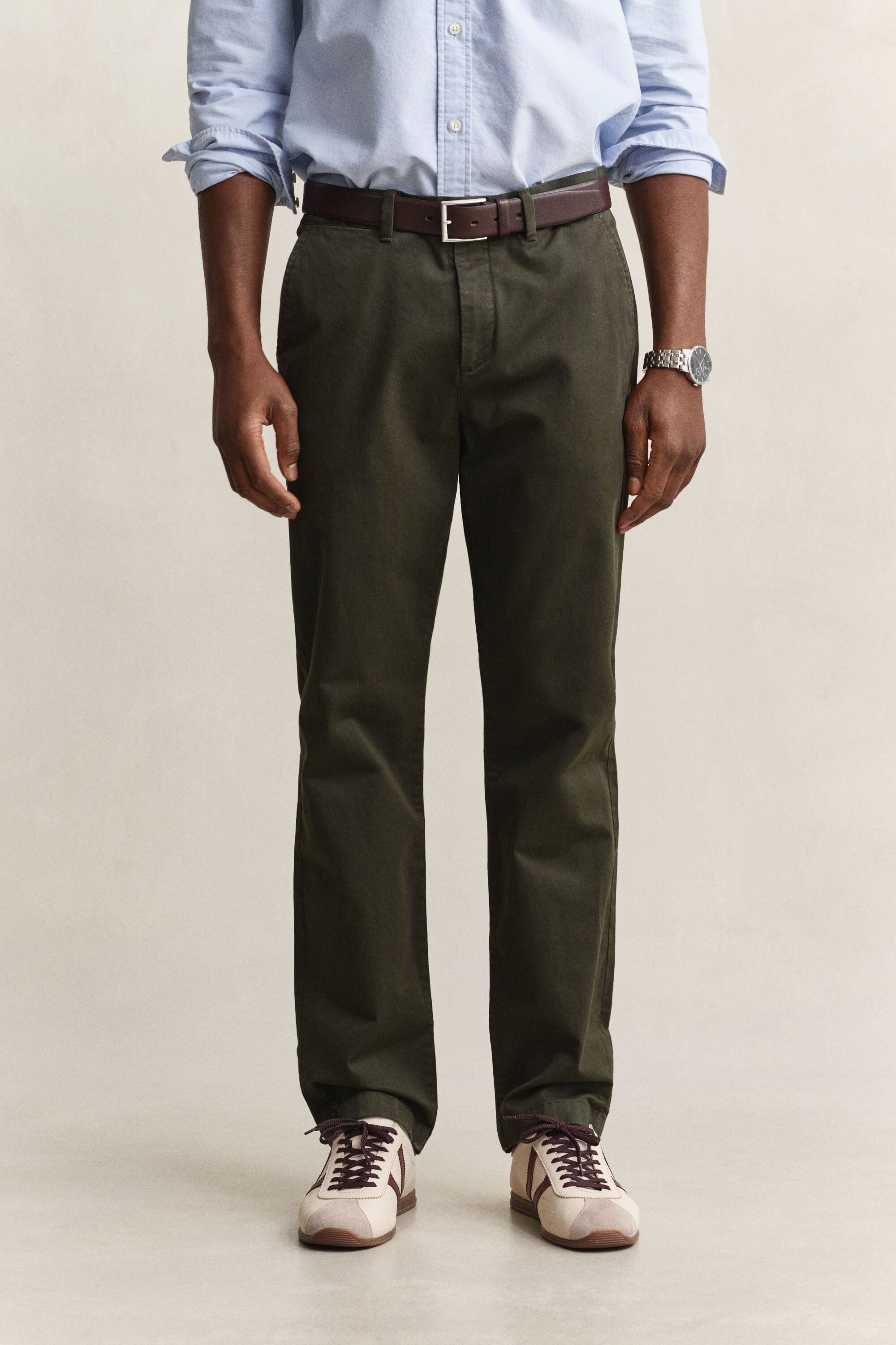 Regular fit ‑mitoitetut klassiset chinot