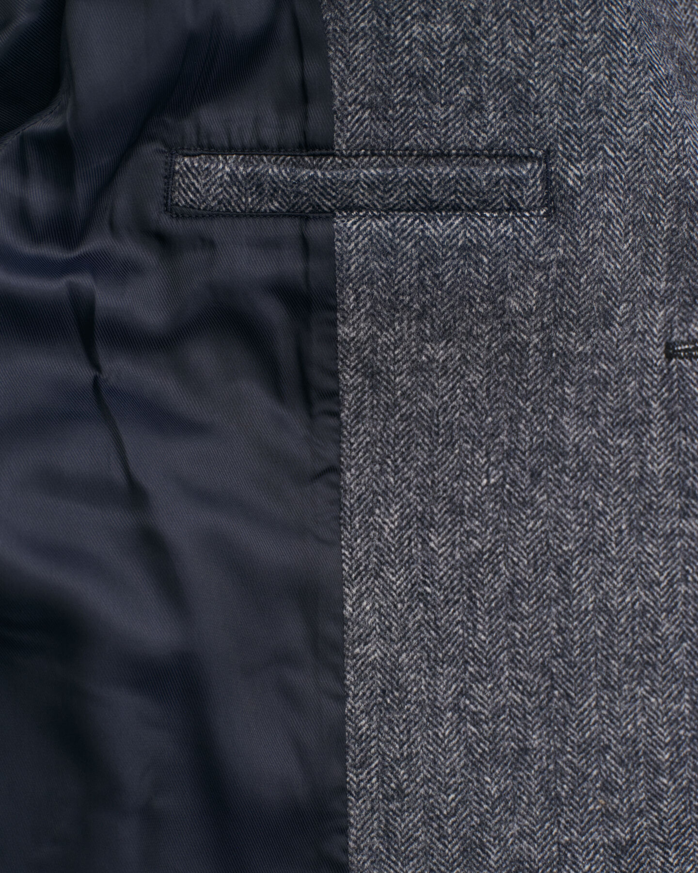 Lyhyt kalanruotokuvioinen villakangastakki