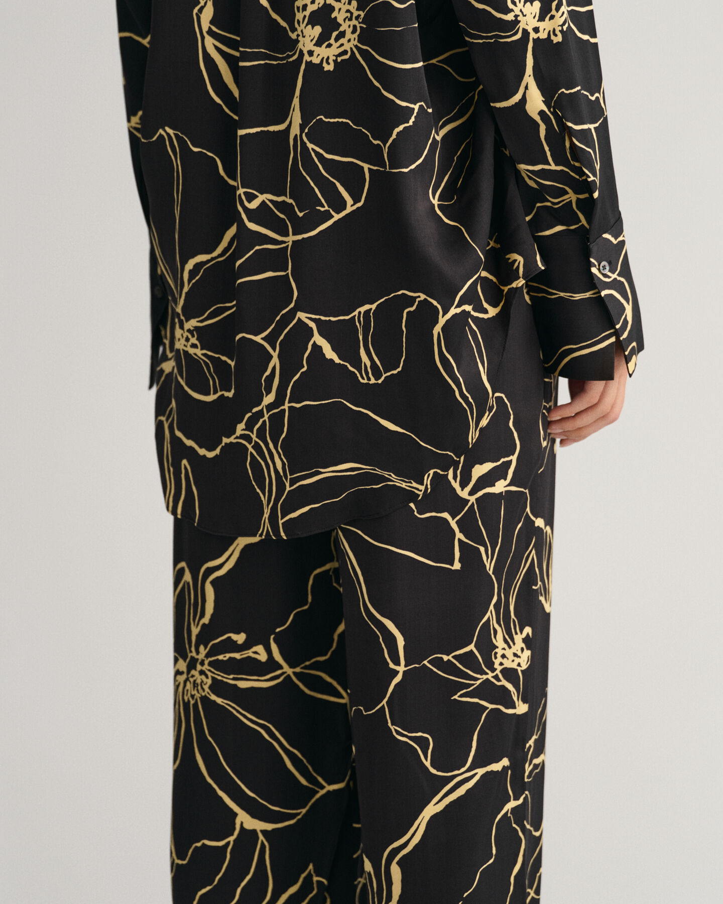 Viivakuvioiset pull-on-housut