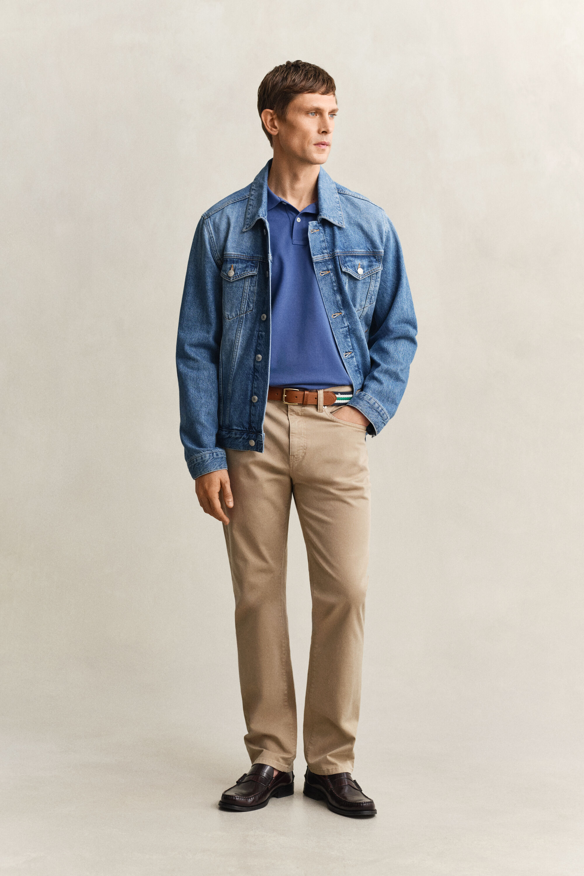 Regular fit ‑mitoitettu pikeepaita