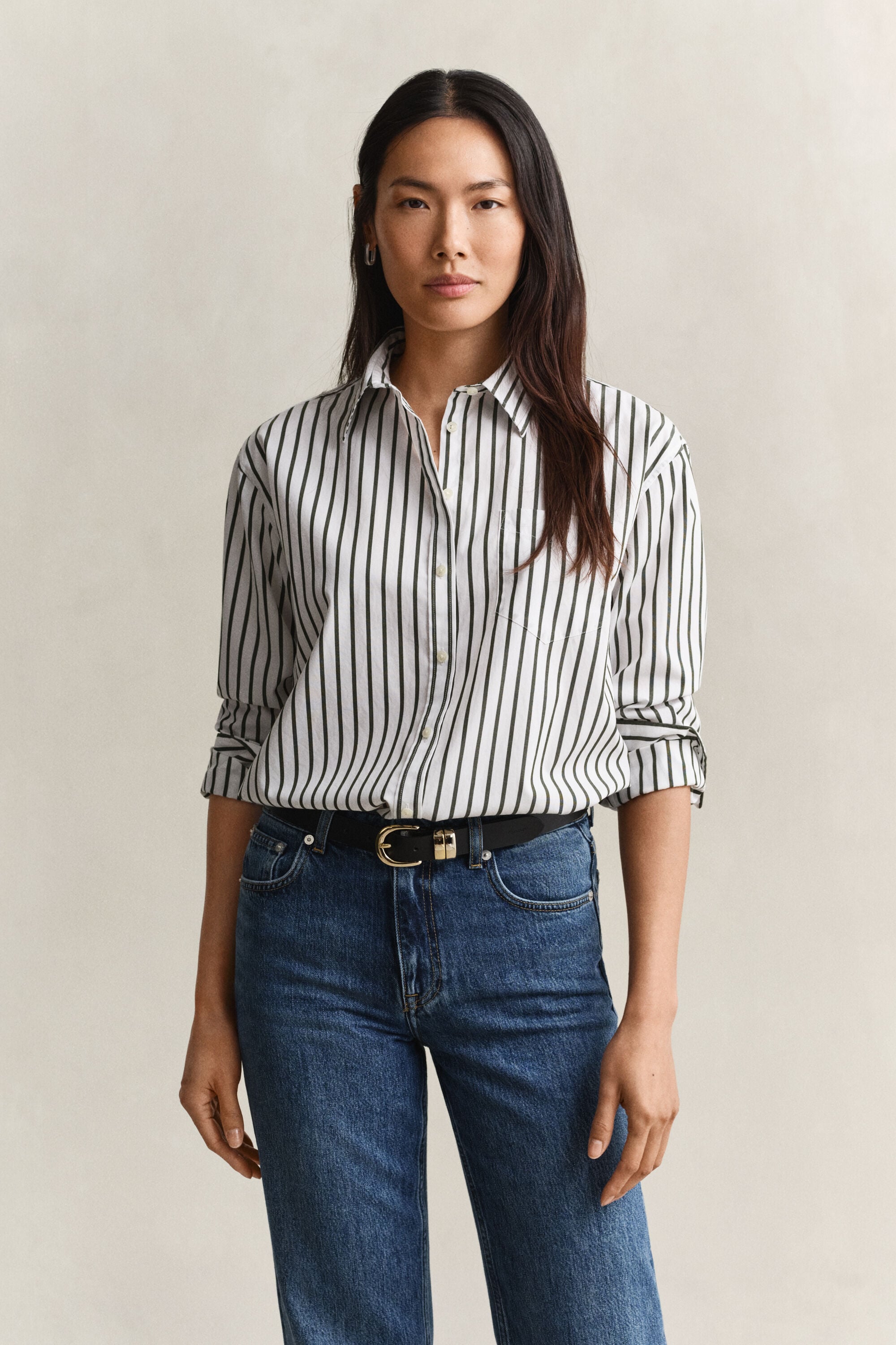Relaxed fit ‑mitoitettu klassinen popliiniraitapaita