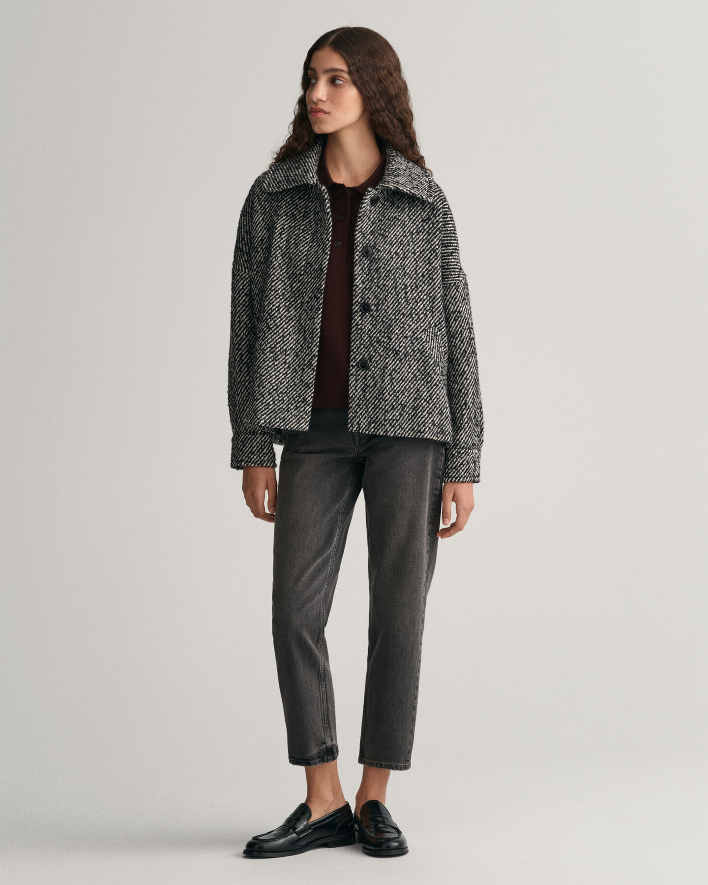 Vajaamittaiset suoralahkeiset farkut