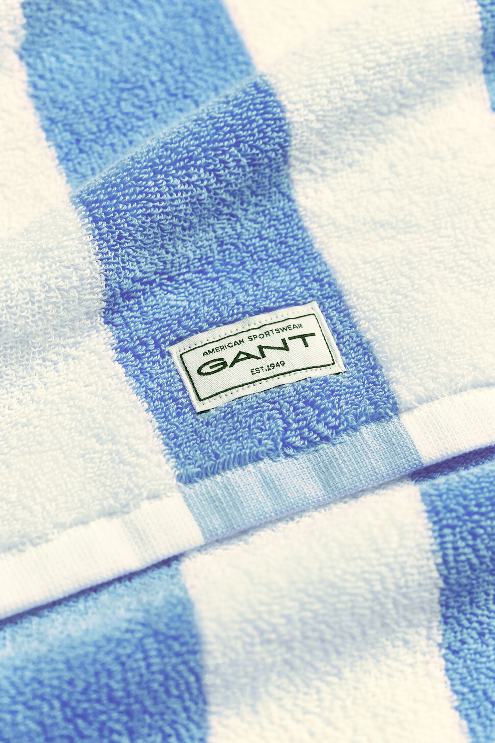 Raidallinen pyyhe (70 cm x 140 cm)