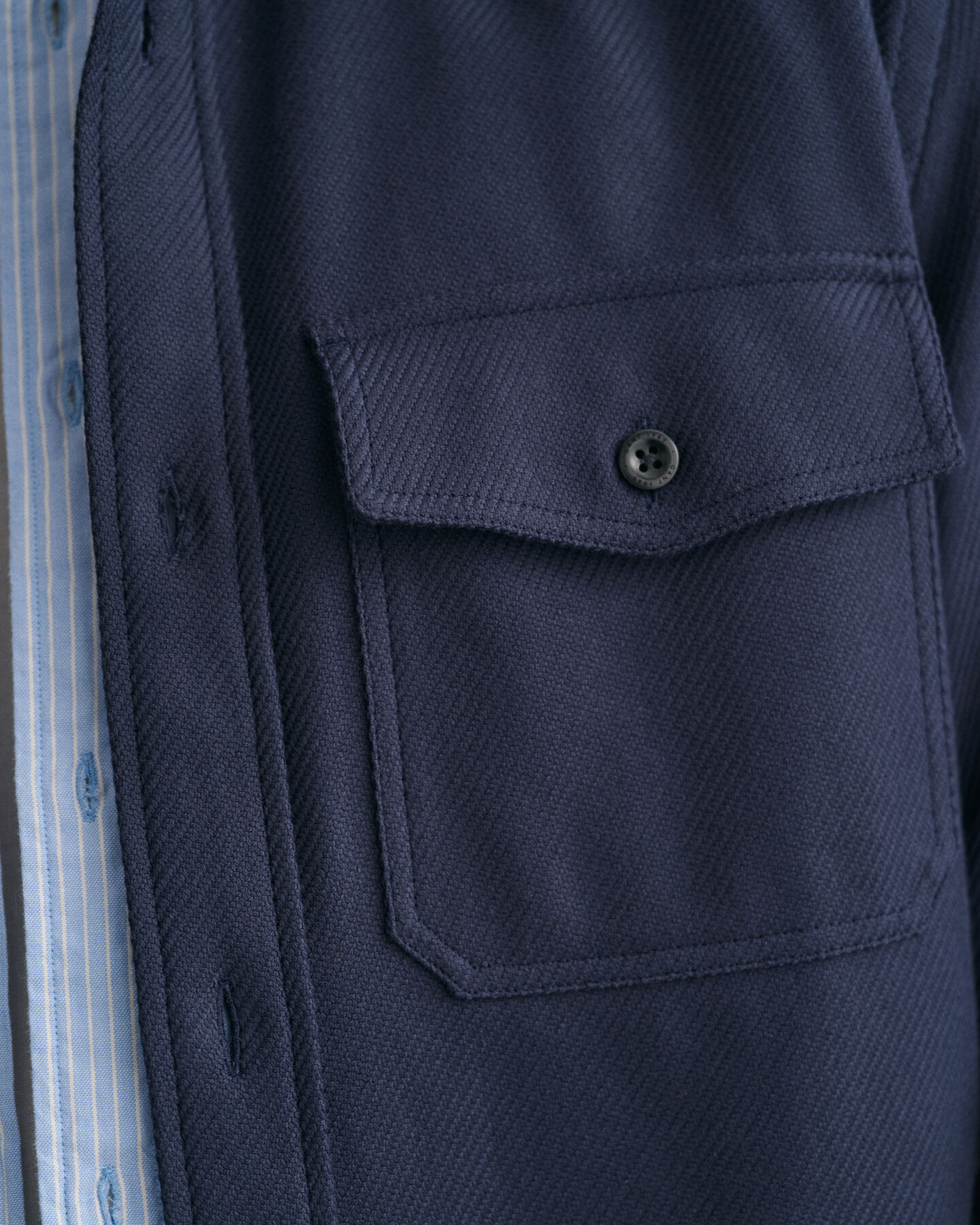 P&auml;&auml;llyspaita paksusta tvillist&auml;