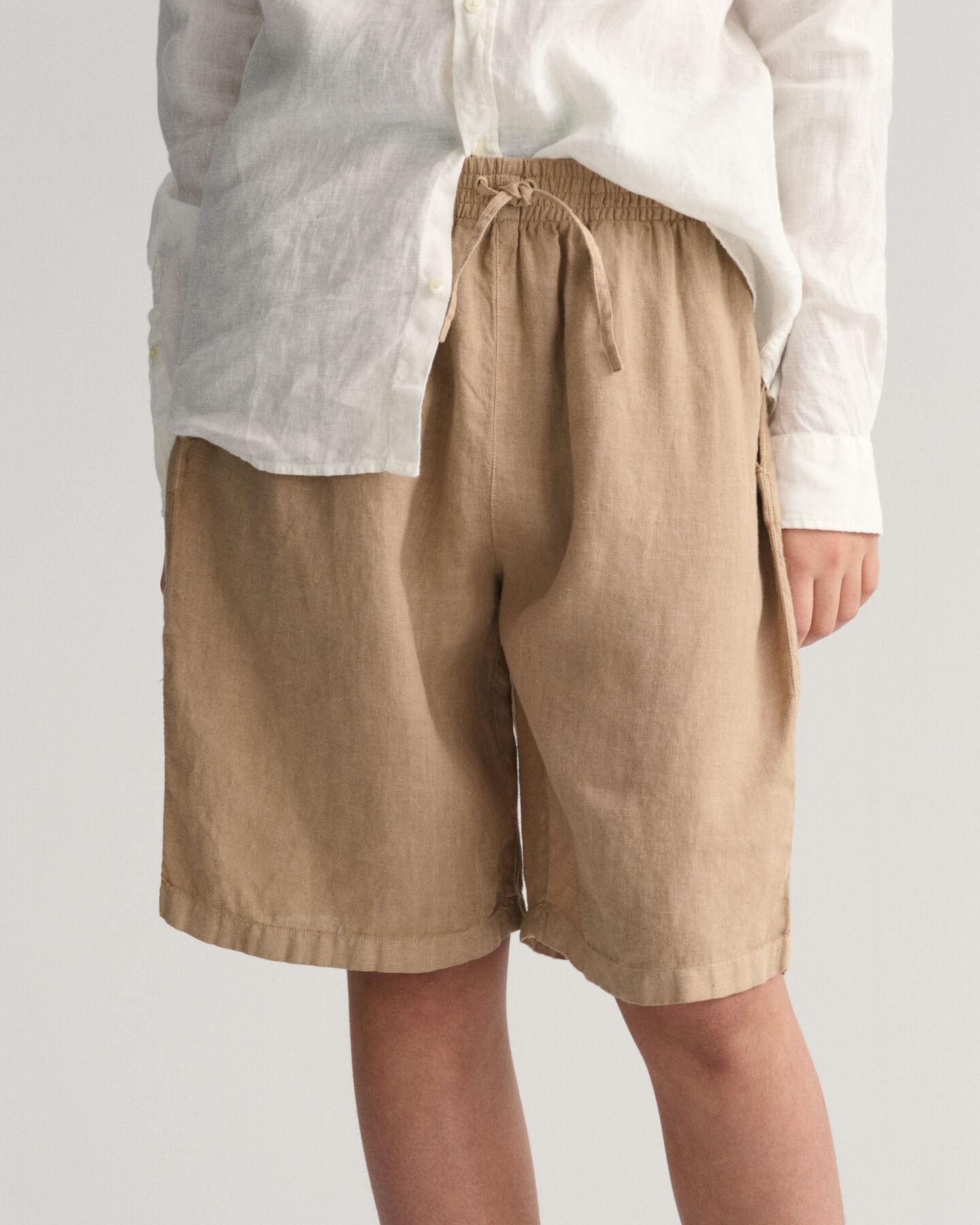 Teens-malliston pellavashortsit