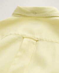 Regular&nbsp;fit ‑mitoitettu kohopintainen puuvilla-pellavapaita