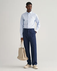 Slim fit ‑mitoitettu joustava oxford-raitapaita