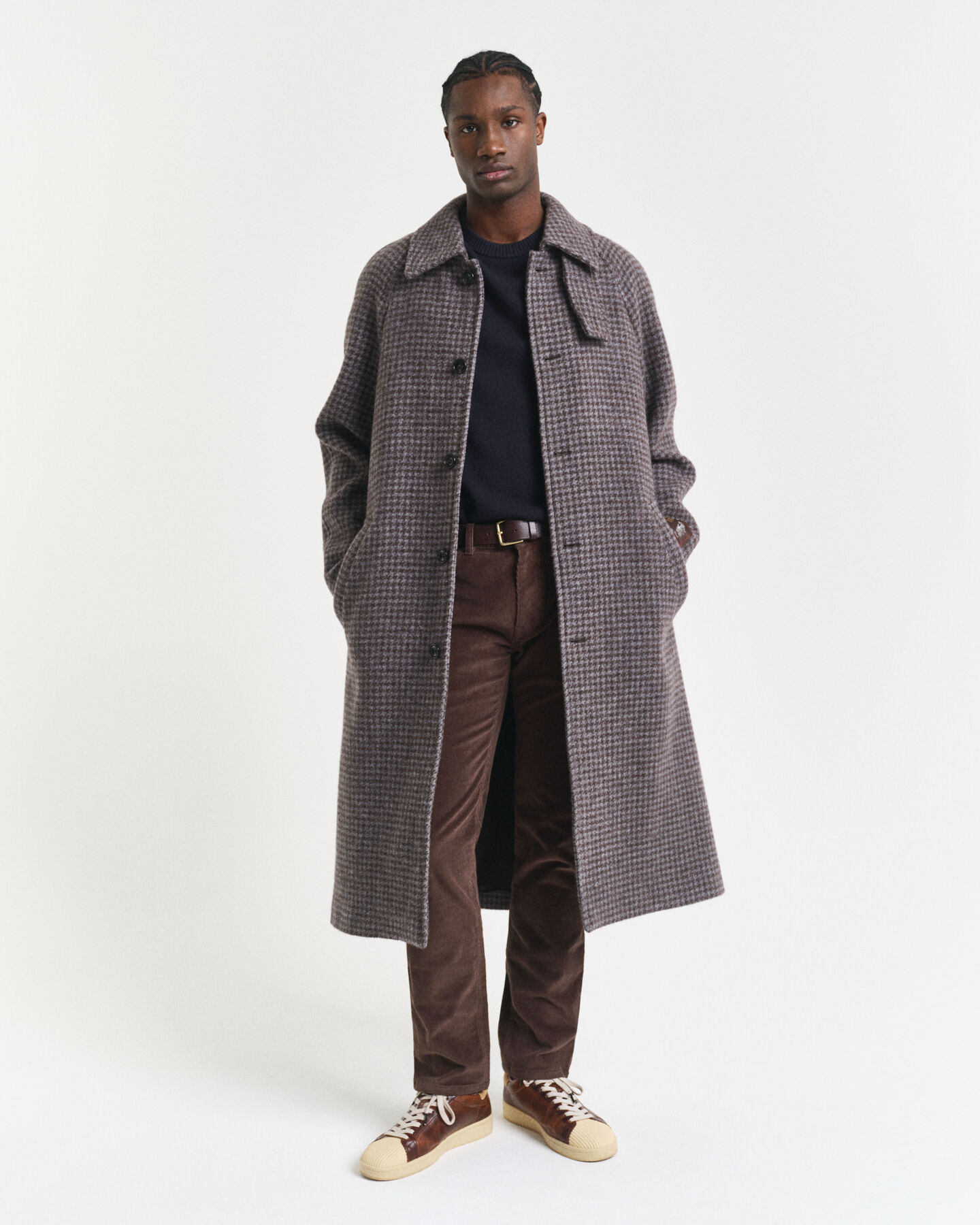 Regular fit ‑mitoitetut vakosamettifarkut