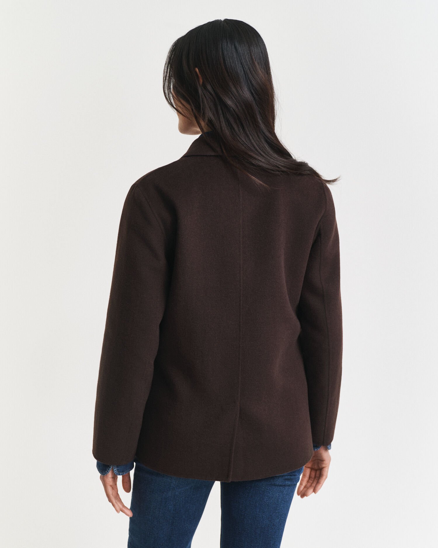 Käsin tikattu klubitakki