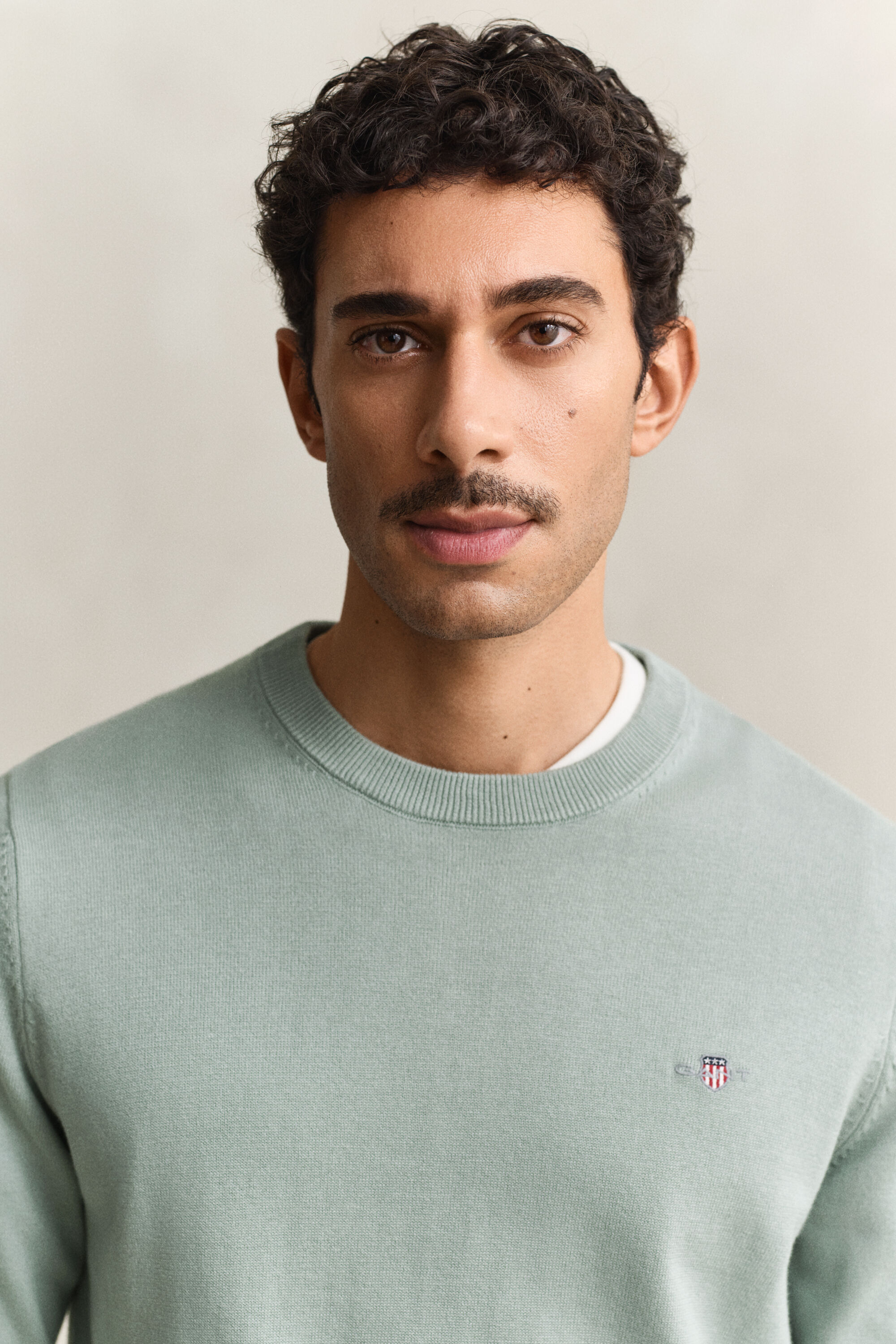 Puuvillaneulepusero, pyöreä pääntie