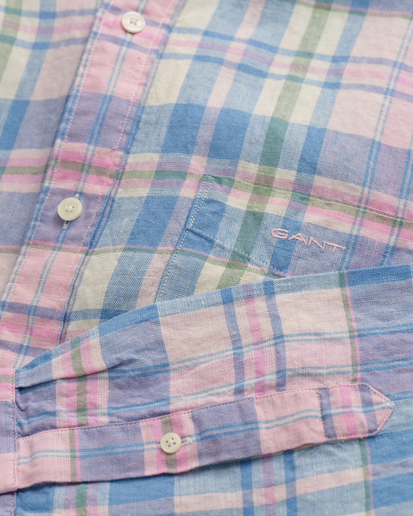 Regular&nbsp;fit ‑mitoitettu madrasruutuinen pellavapaita