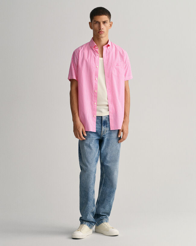 Lyhythihainen, regular fit ‑mitoitettu raidallinen broadcloth-paita