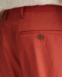 Slim&nbsp;fit ‑mitoitetut puuvilla-pellavaiset puvunhousut