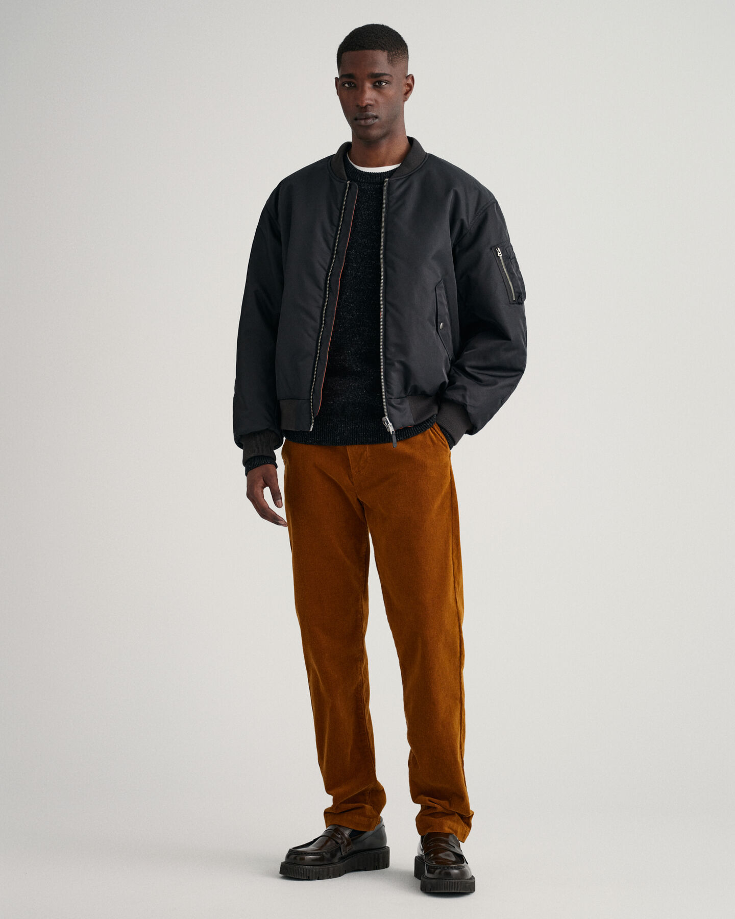 Meleerattu Neps-neulepusero, py&ouml;re&auml; p&auml;&auml;ntie