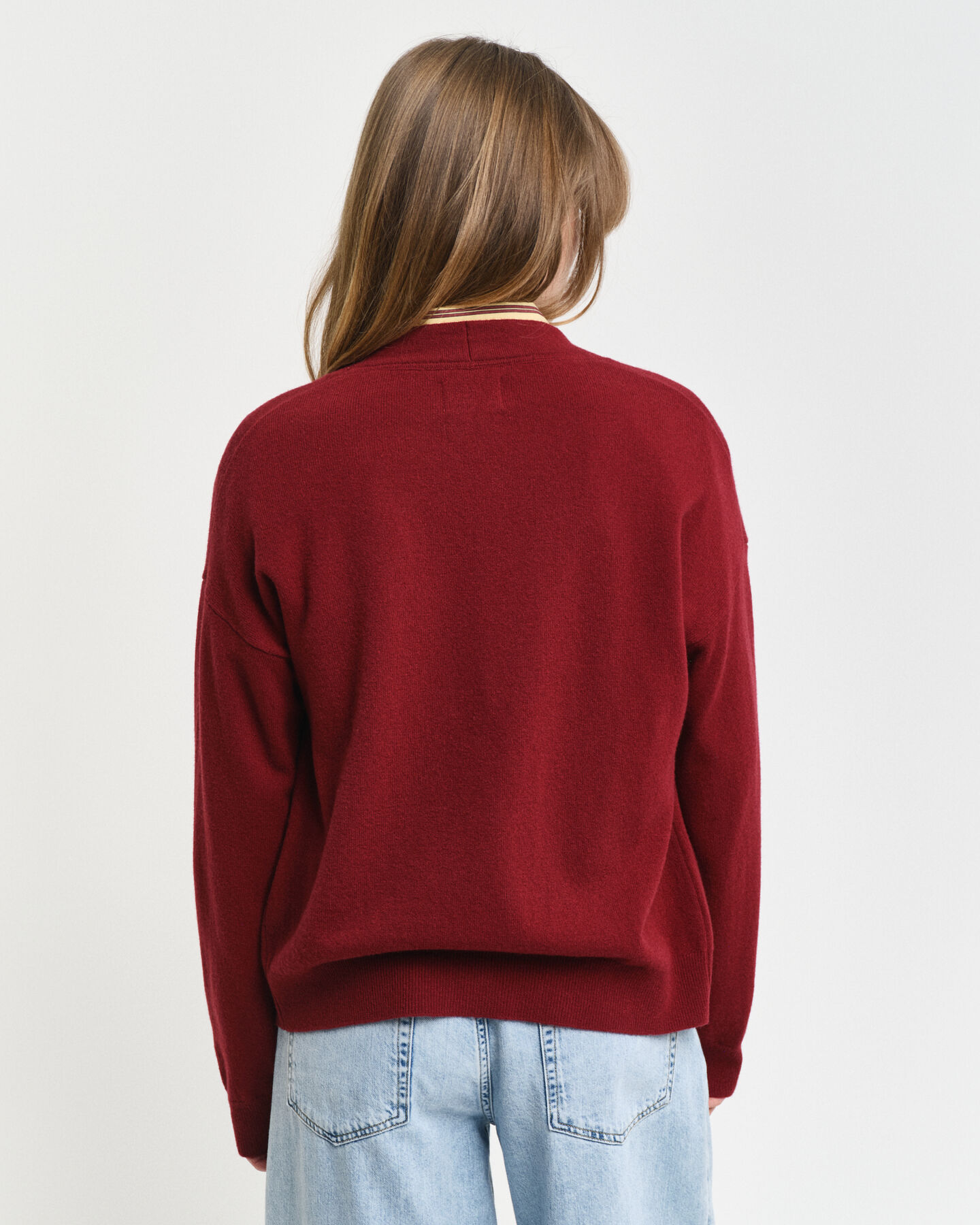 Neuletakki eritt&auml;in hienoa lampaanvillaa