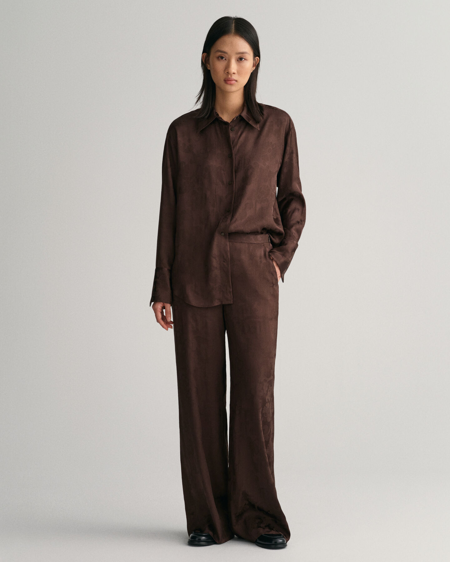 Leve&auml;lahkeiset jacquard-pitsihousut