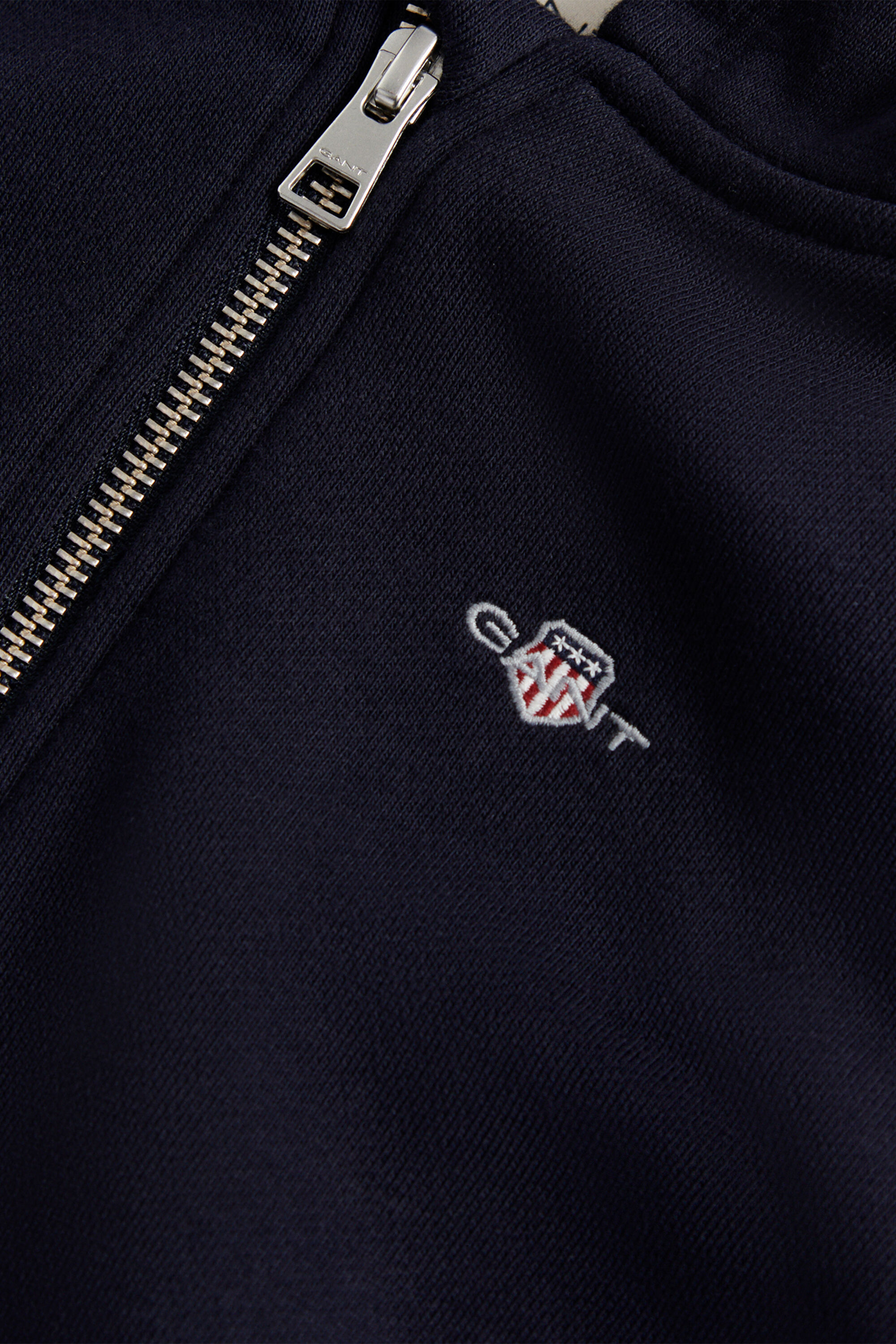 Boys-malliston Shield-vetoketjuhuppari, -t‑paita ja -collegehousut