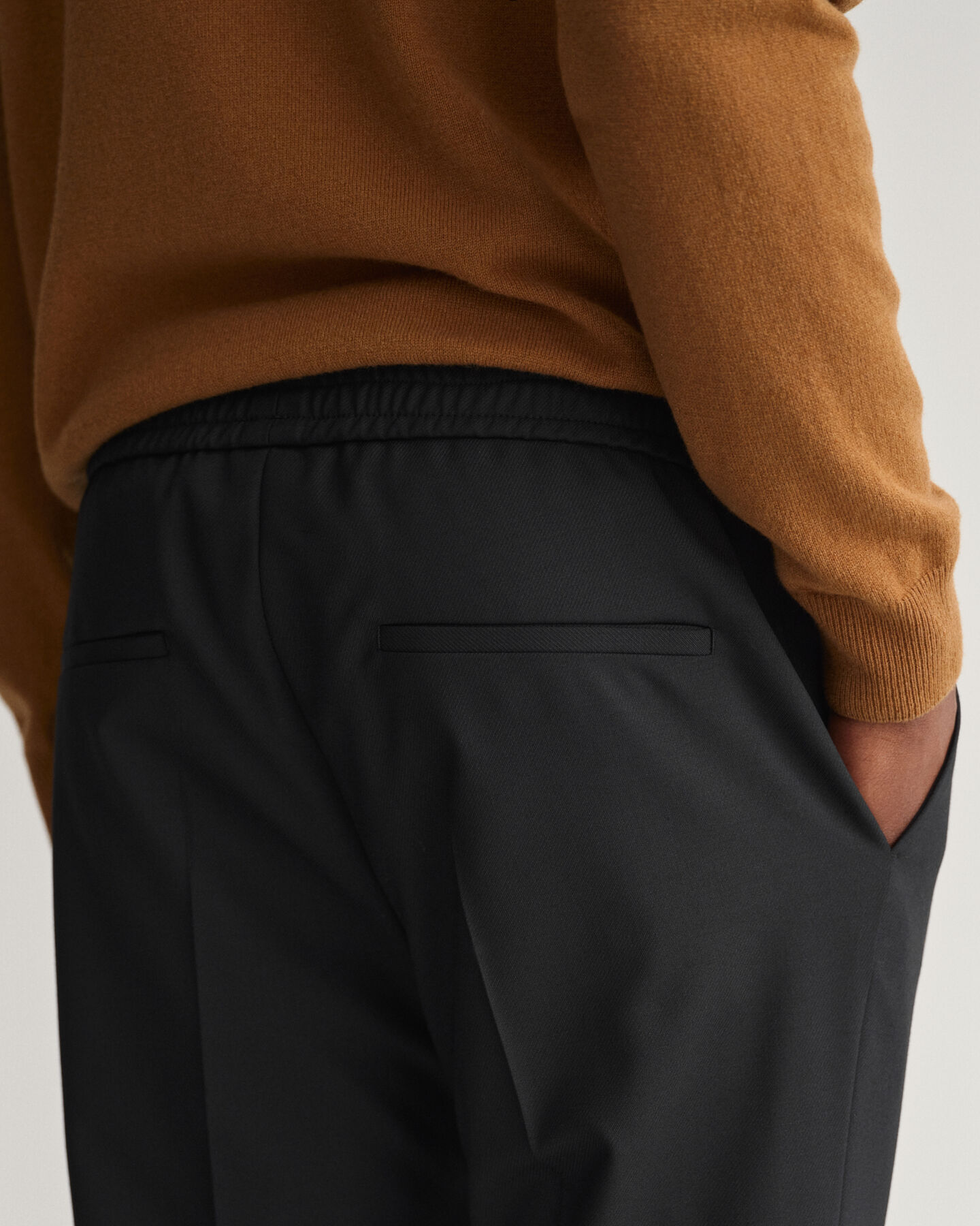 Slim fit ‑mitoitetut Hallden-tvillijoggerit