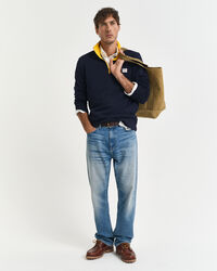 Kontrastivärinen collegepaita vetoketjukauluksella