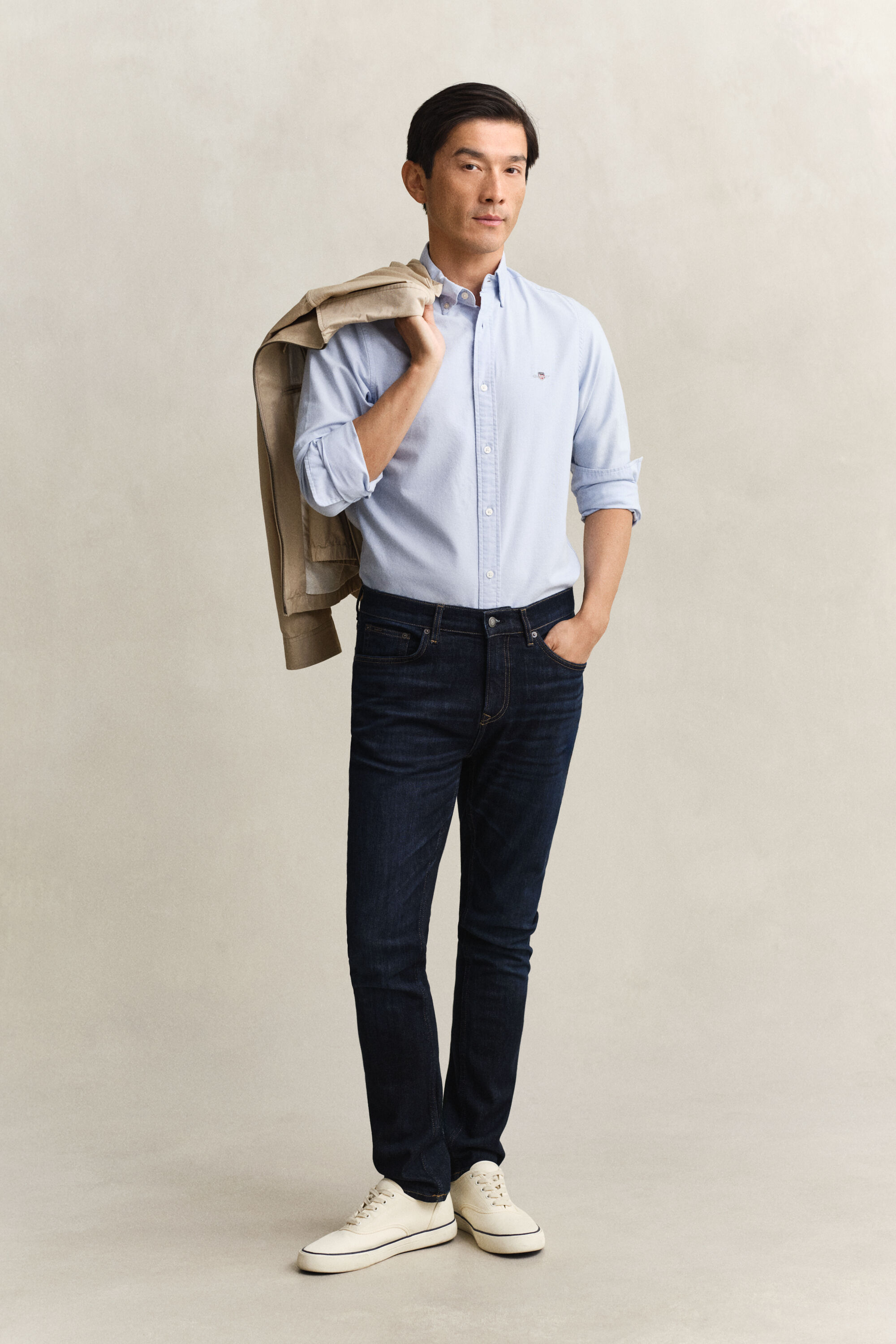 Slim fit ‑mitoitetut farkut