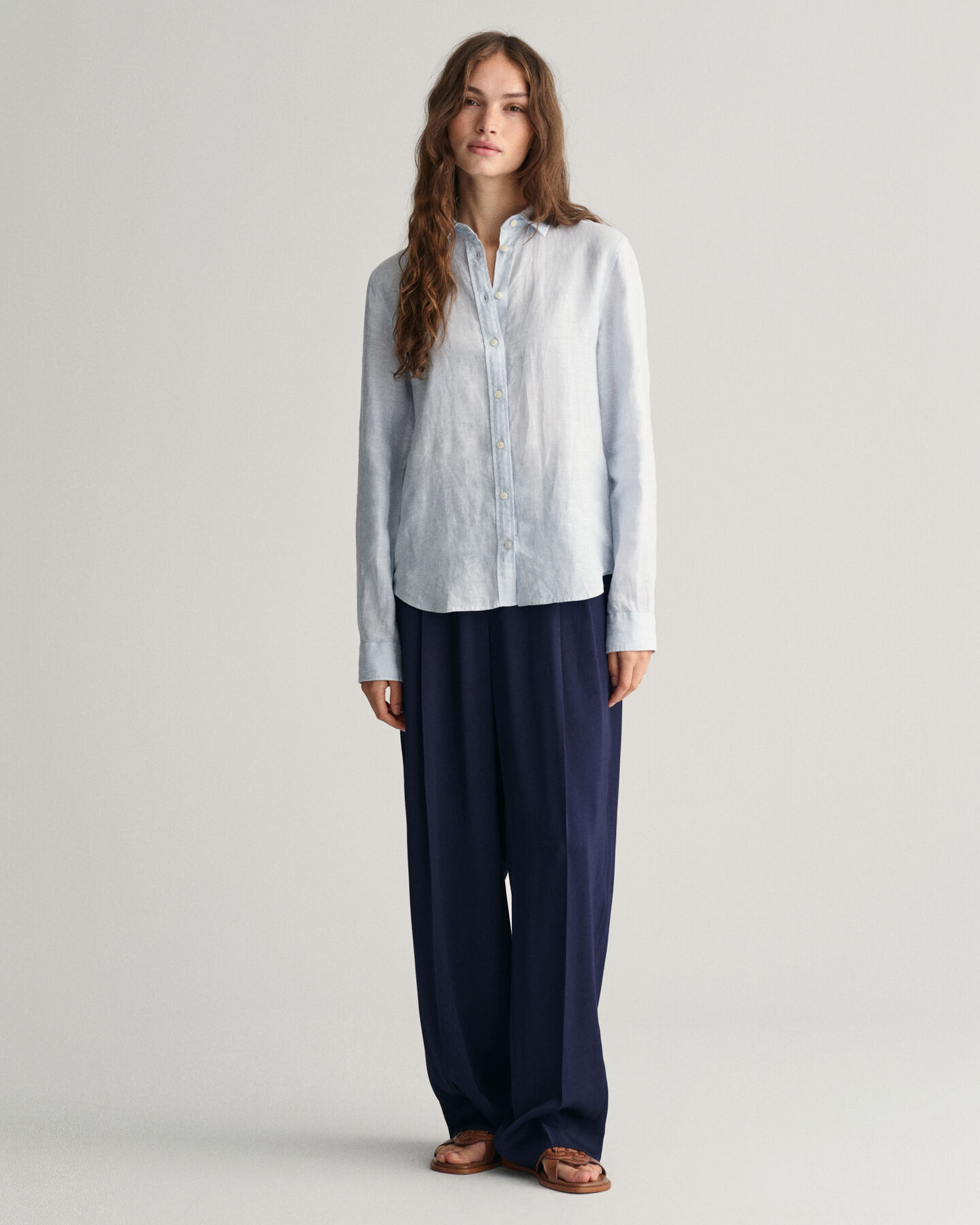 Regular fit ‑mitoitettu pellavainen chambray-paita