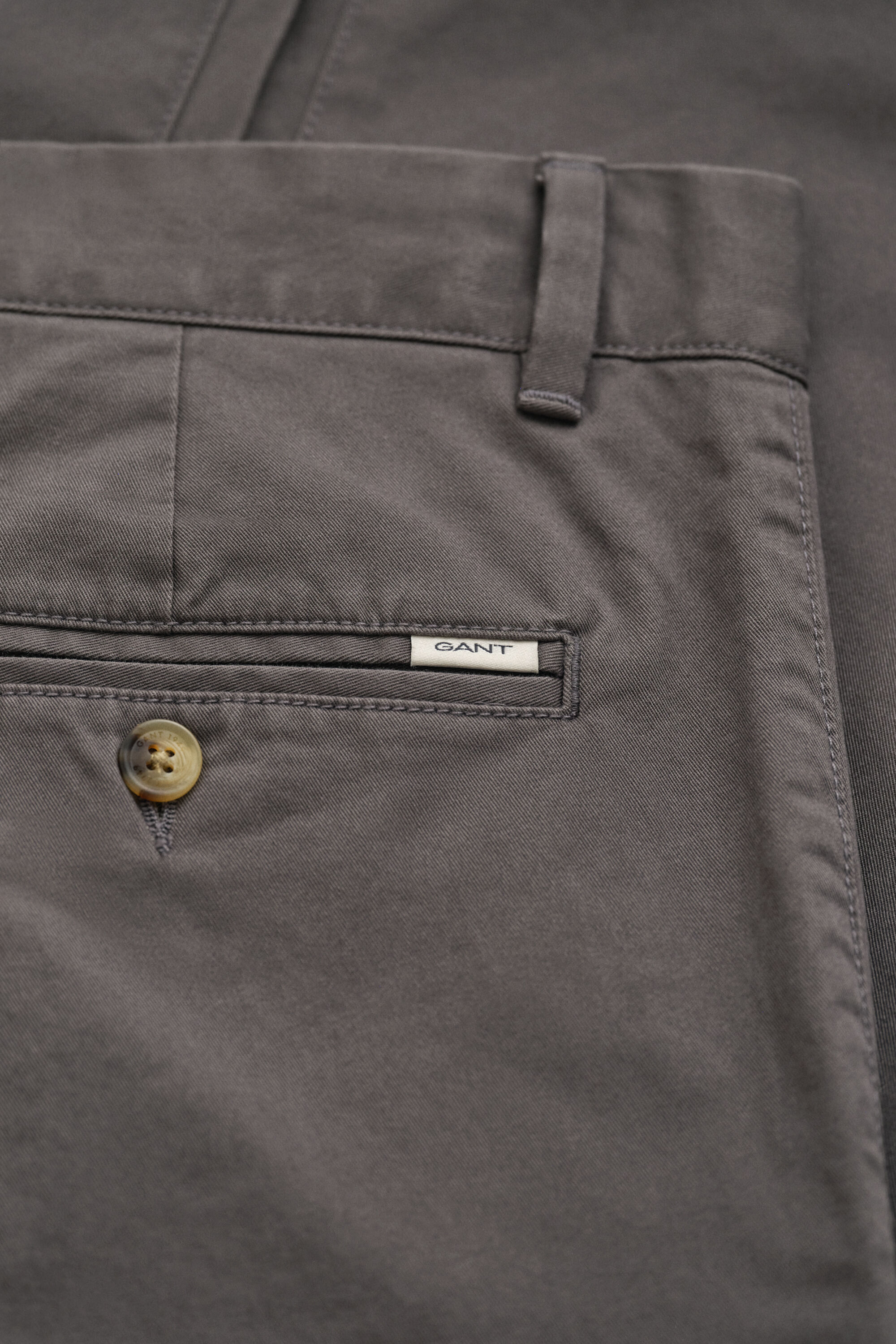 Slim fit ‑mitoitetut klassiset chinot