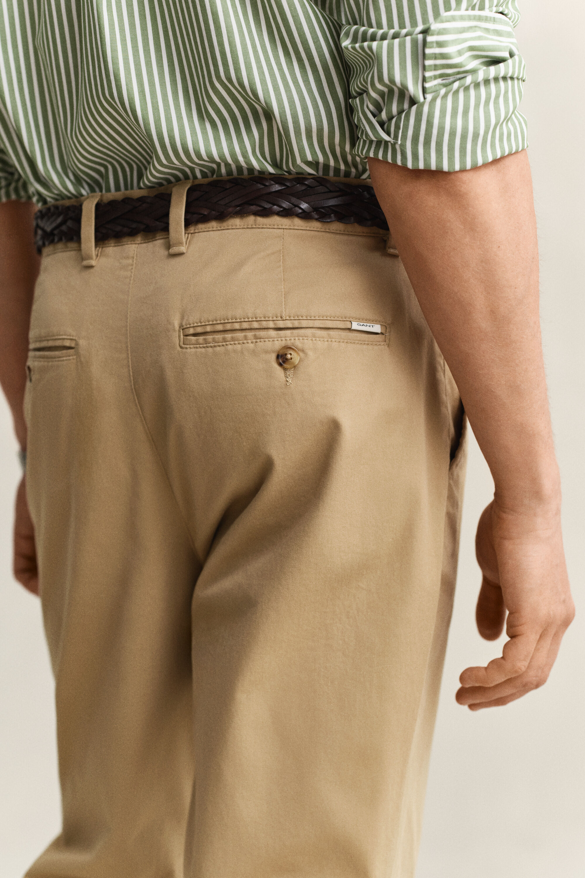 Regular fit ‑mitoitetut klassiset chinot