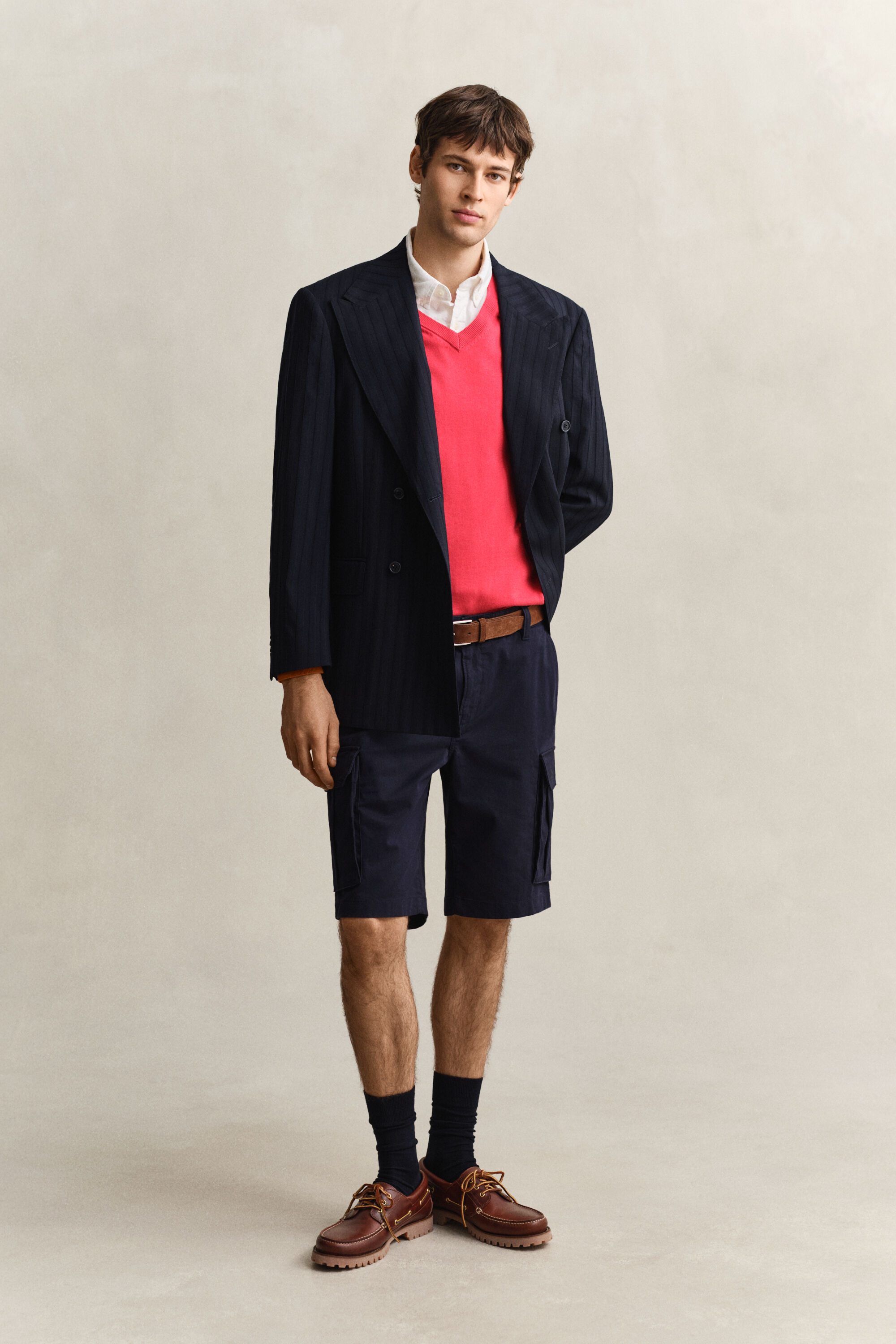 Klassinen puuvillaneulepusero, v-pääntie