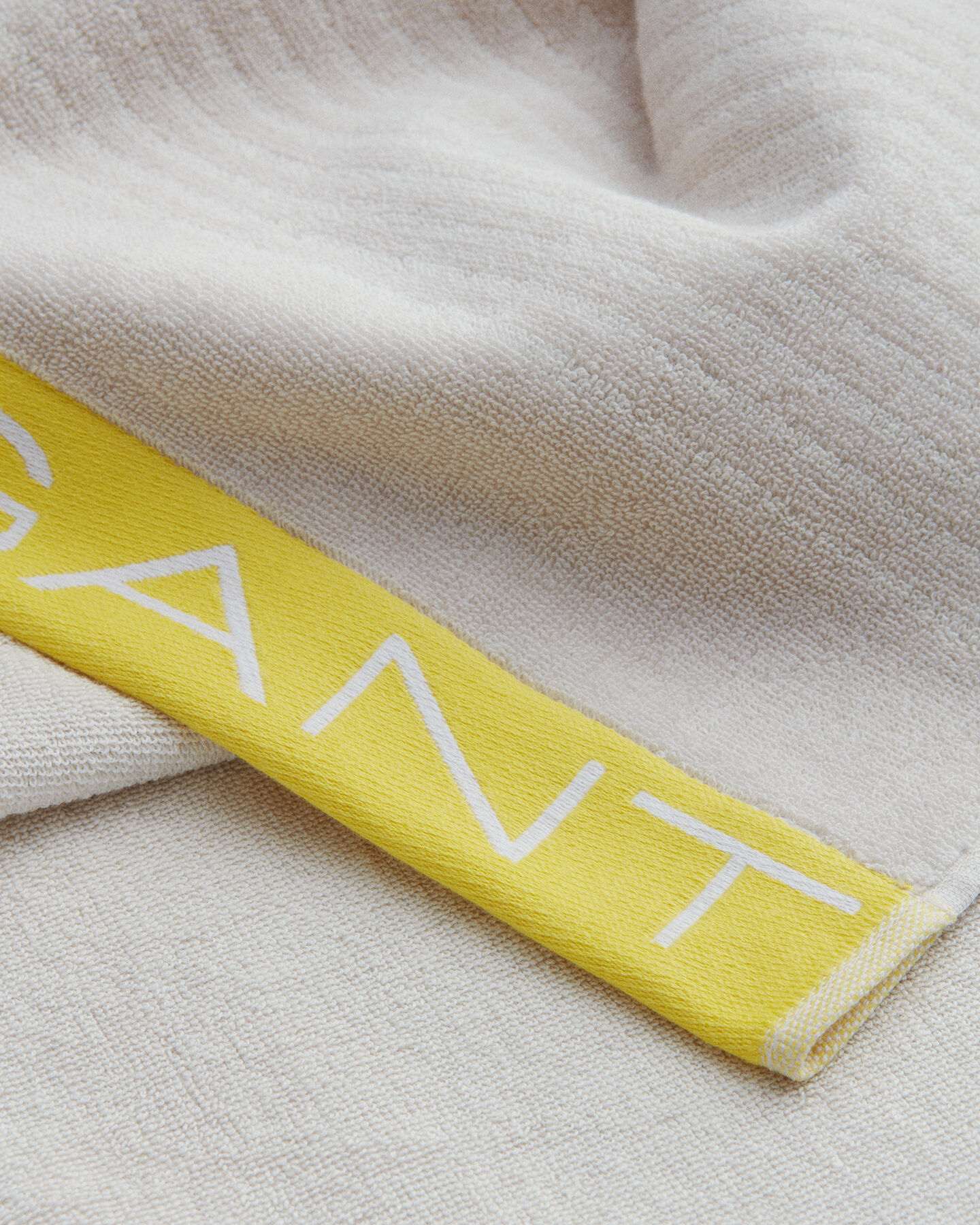 Tonal Stripe -rantapyyhe