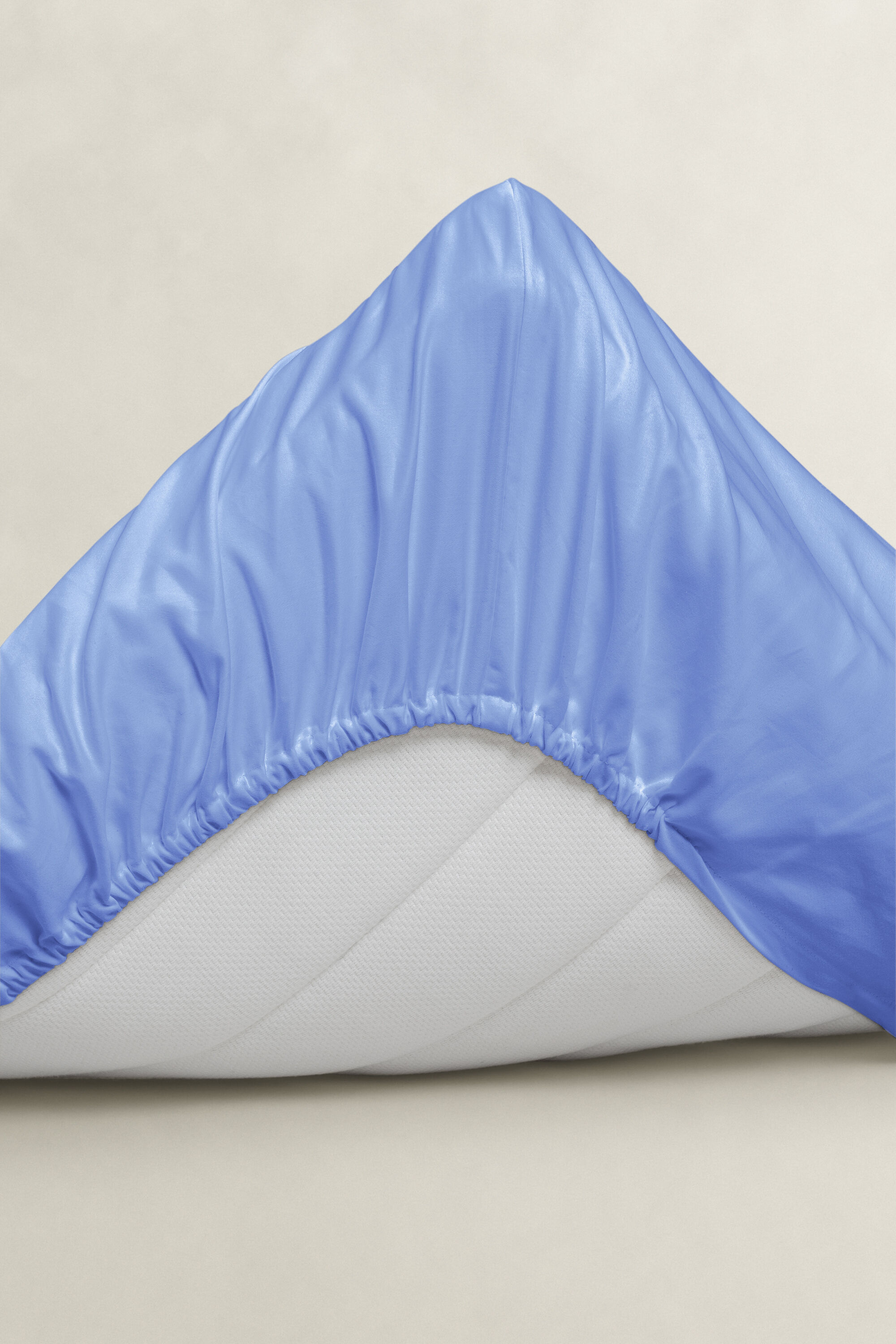 Muotoonommeltu Sateen-lakana parivuoteeseen