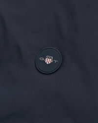 Kevyt pakattava tuulitakki