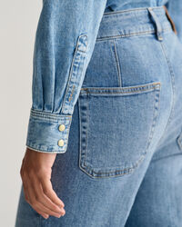 Regular fit ‑mitoitettu farkkupaita