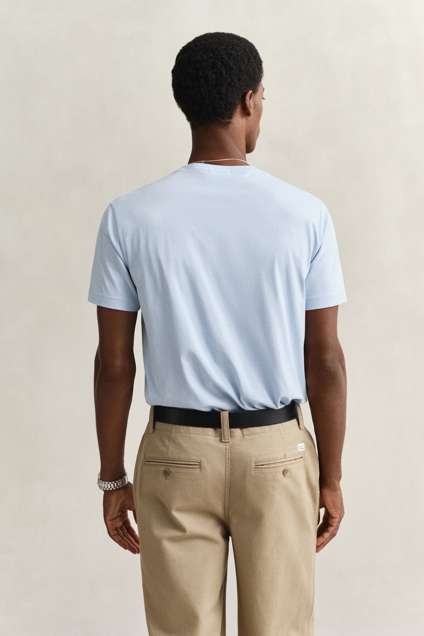 Regular fit ‑mitoitettu Shield-t‑paita