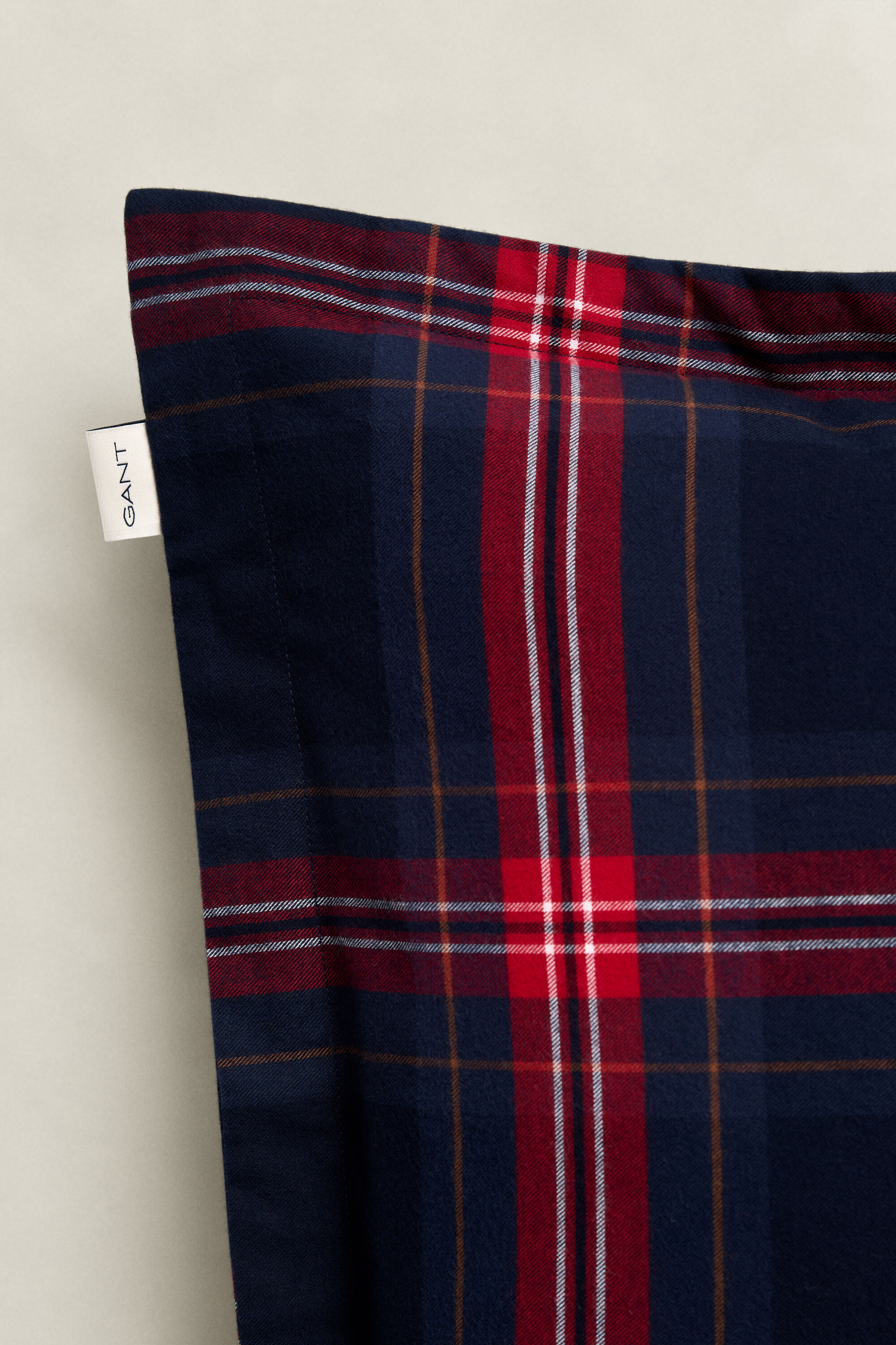 Ruudullinen flanellityynyliina