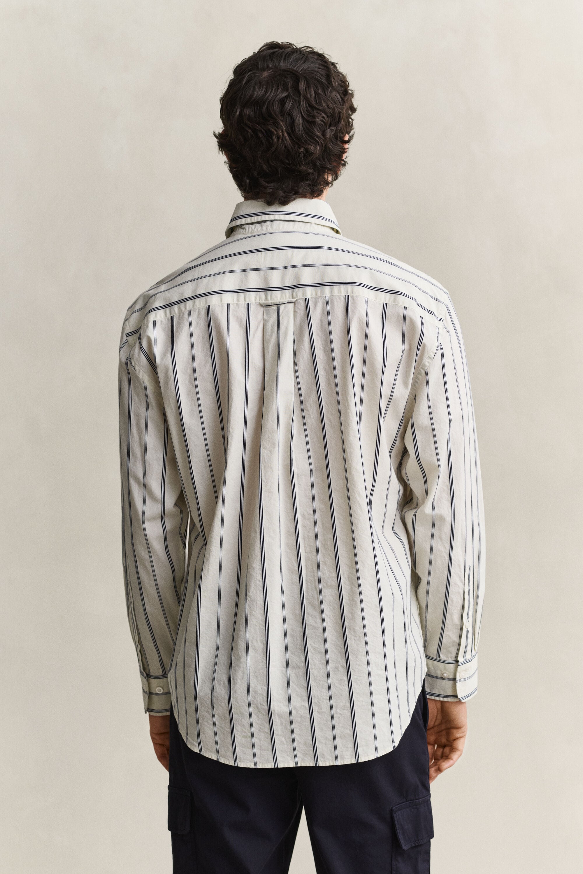 Dobby-raidallinen relaxed fit ‑mitoitettu paita