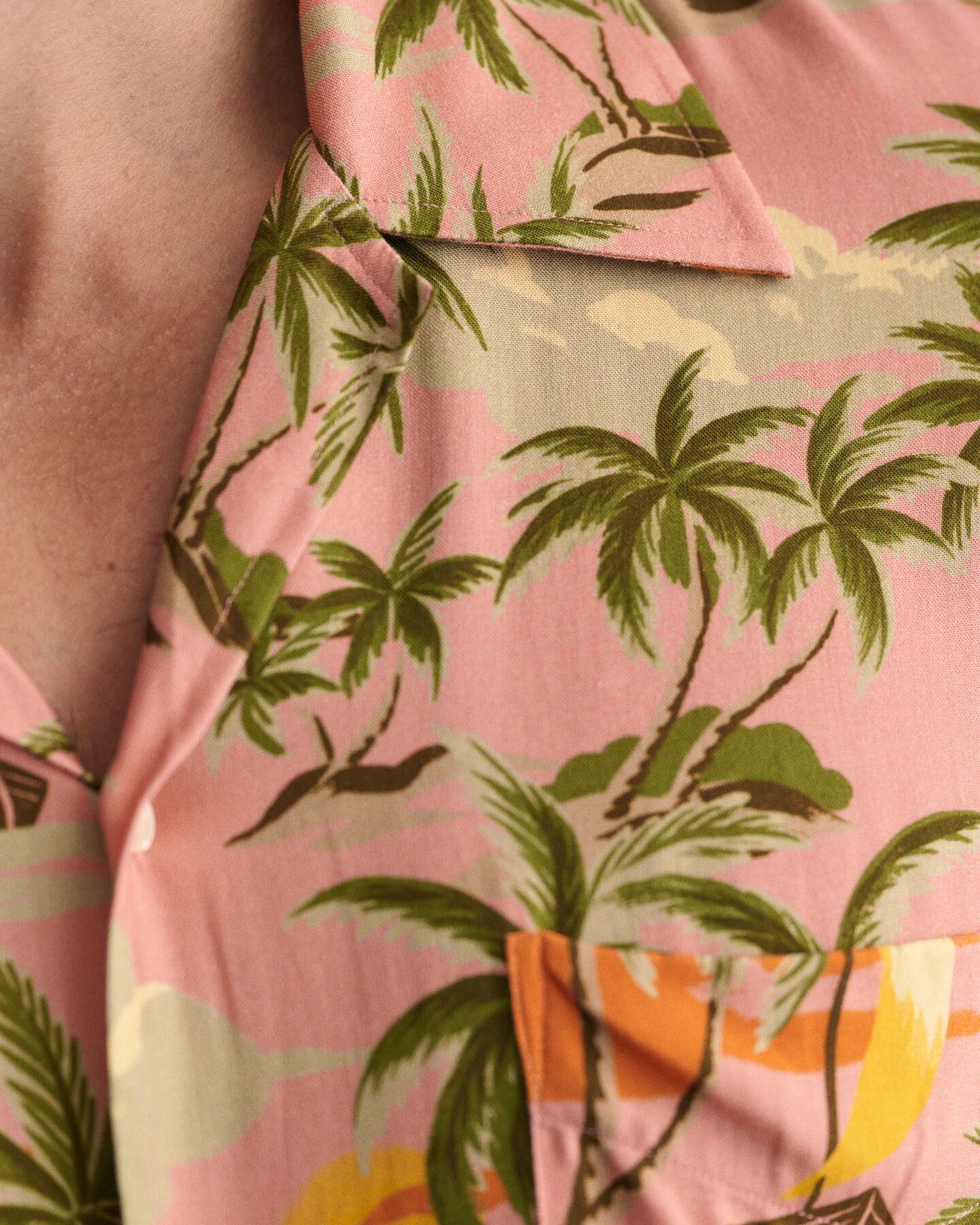 Relaxed fit ‑mitoitettu lyhythihainen Hawaiian Print -paita