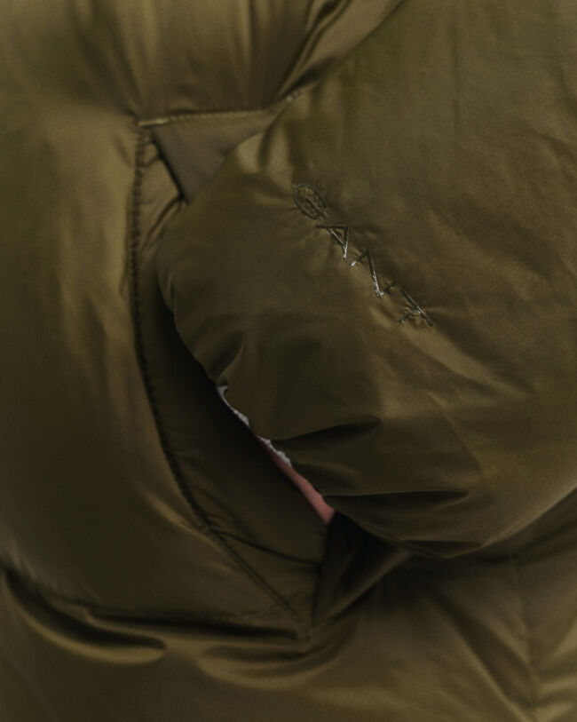 Kokopitkä untuvatakki