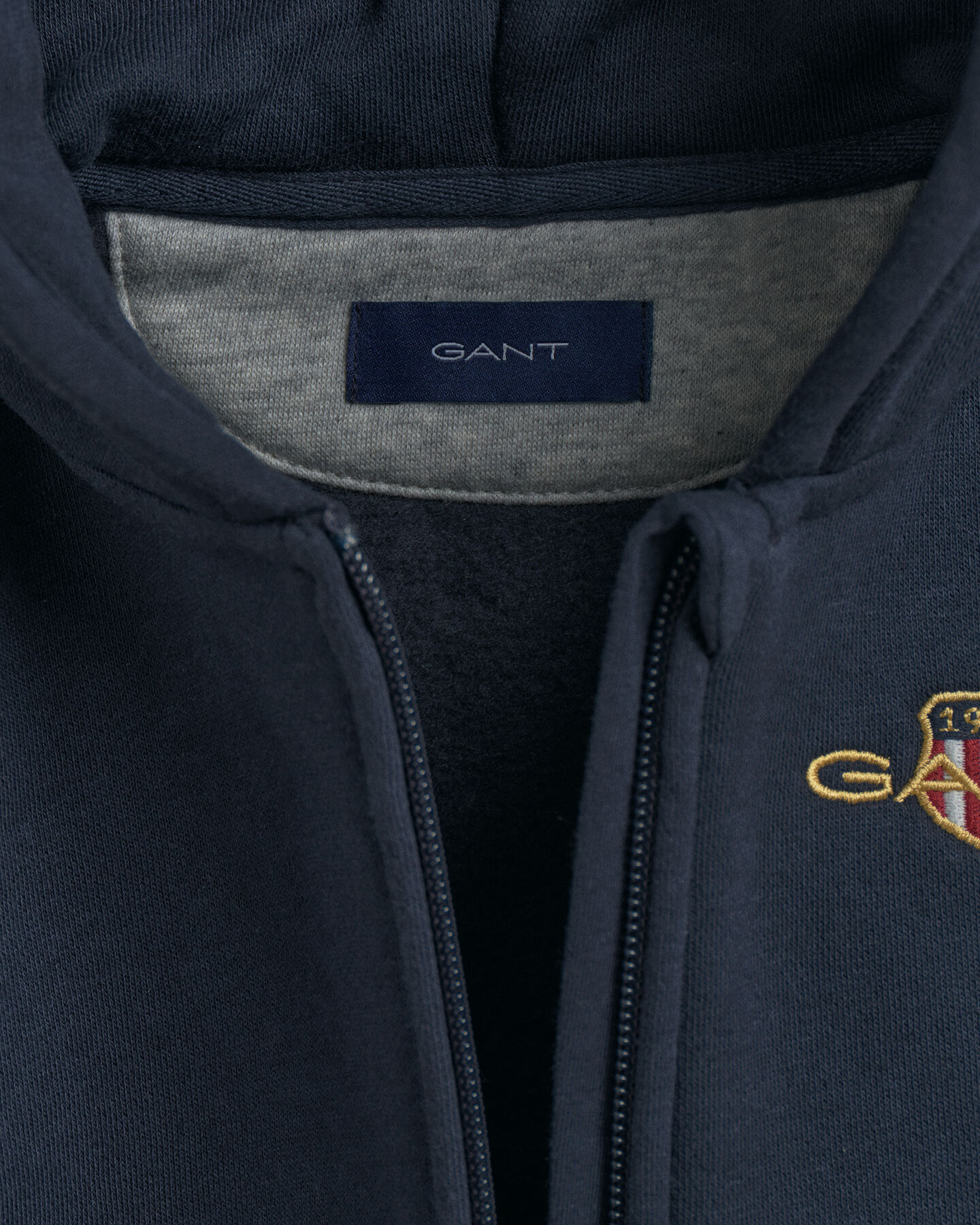 Baby-malliston huppari ja housut