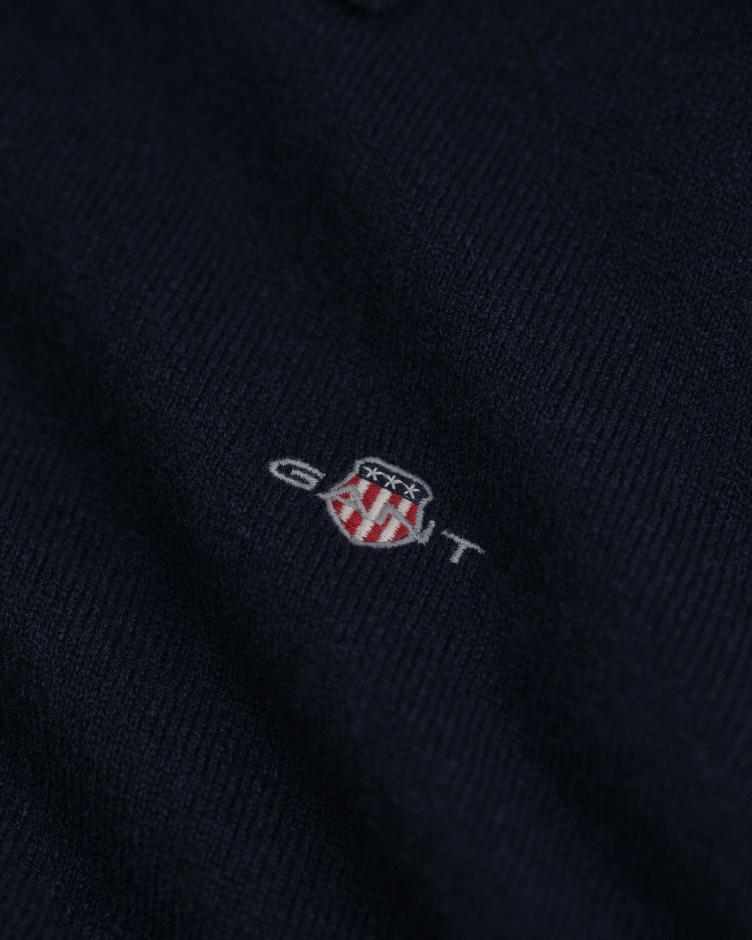 Karitsanvillainen pikeeneulepusero