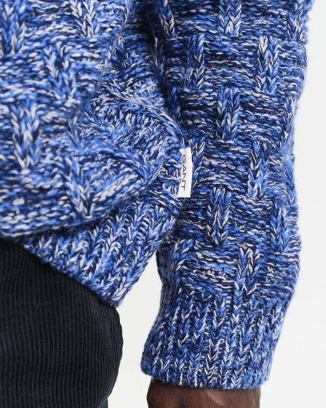 Kohopintainen villasekoiteneule, pyöreä pääntie