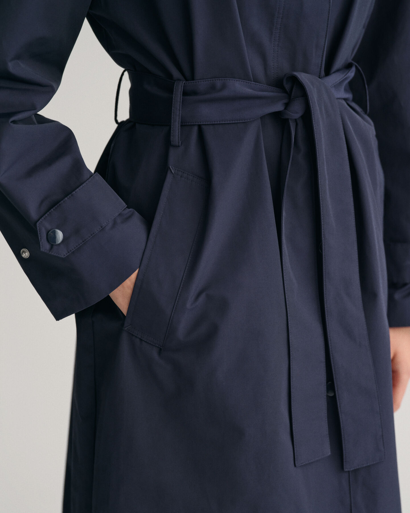 Tuulenpitävä autotakki