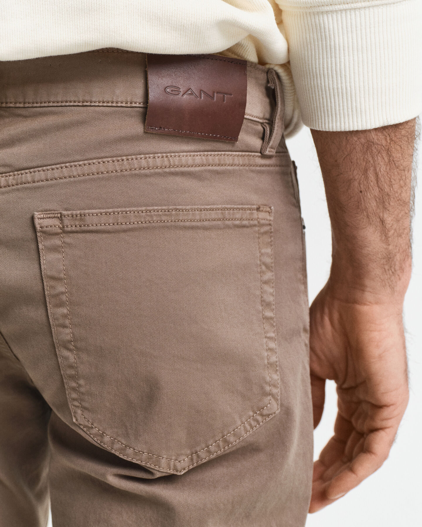 Regular fit ‑mitoitetut Desert-farkut