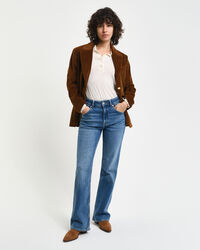 Slim fit ‑mitoitetut alaspäin levenevät farkut