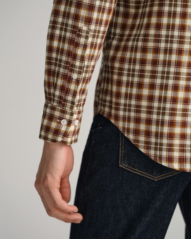 Regular&nbsp;fit ‑mitoitettu skottiruudullinen paita broadcloth-kankaasta