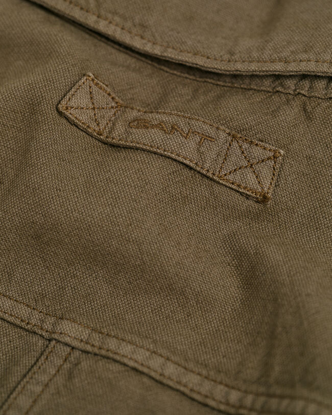 Valmiina v&auml;rj&auml;tty p&auml;&auml;llyspaita puuvilla-pellavaa