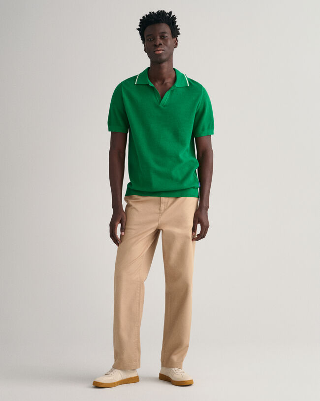 Avokauluksinen puuvillainen pikeepusero