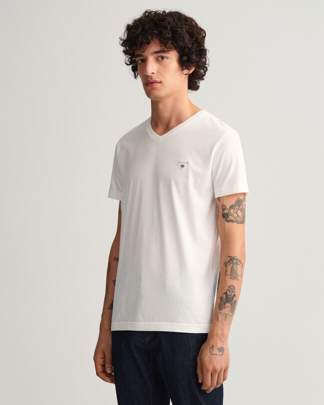Slim fit ‑mitoitettu Original-t‑paita, v‑p&auml;&auml;ntie