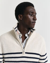 Raidallinen Slub-puuvillaneule vetoketjukauluksella