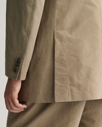 Oversized fit ‑mitoitettu kaksirivinen Safari-bleiseri